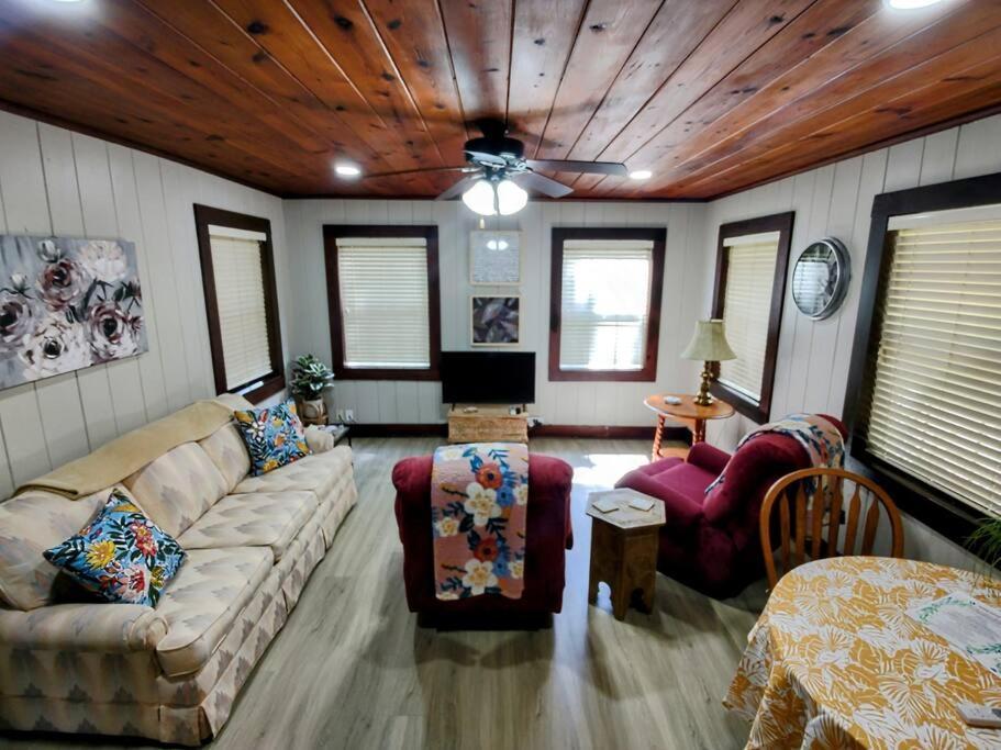 #09 - Large Lakeview One Bedroom- Pet Friendly 핫스프링스 외부 사진