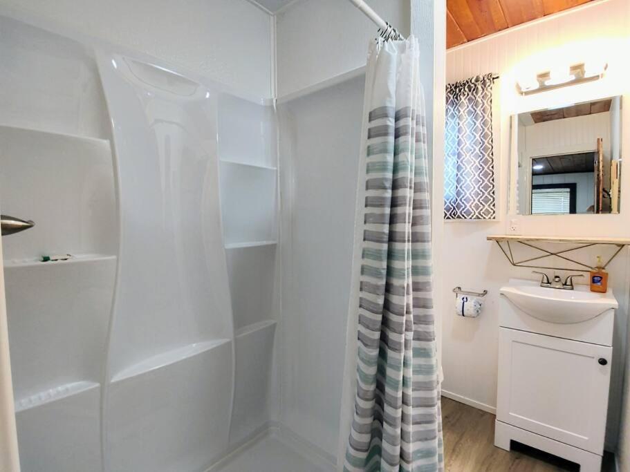 #09 - Large Lakeview One Bedroom- Pet Friendly 핫스프링스 외부 사진
